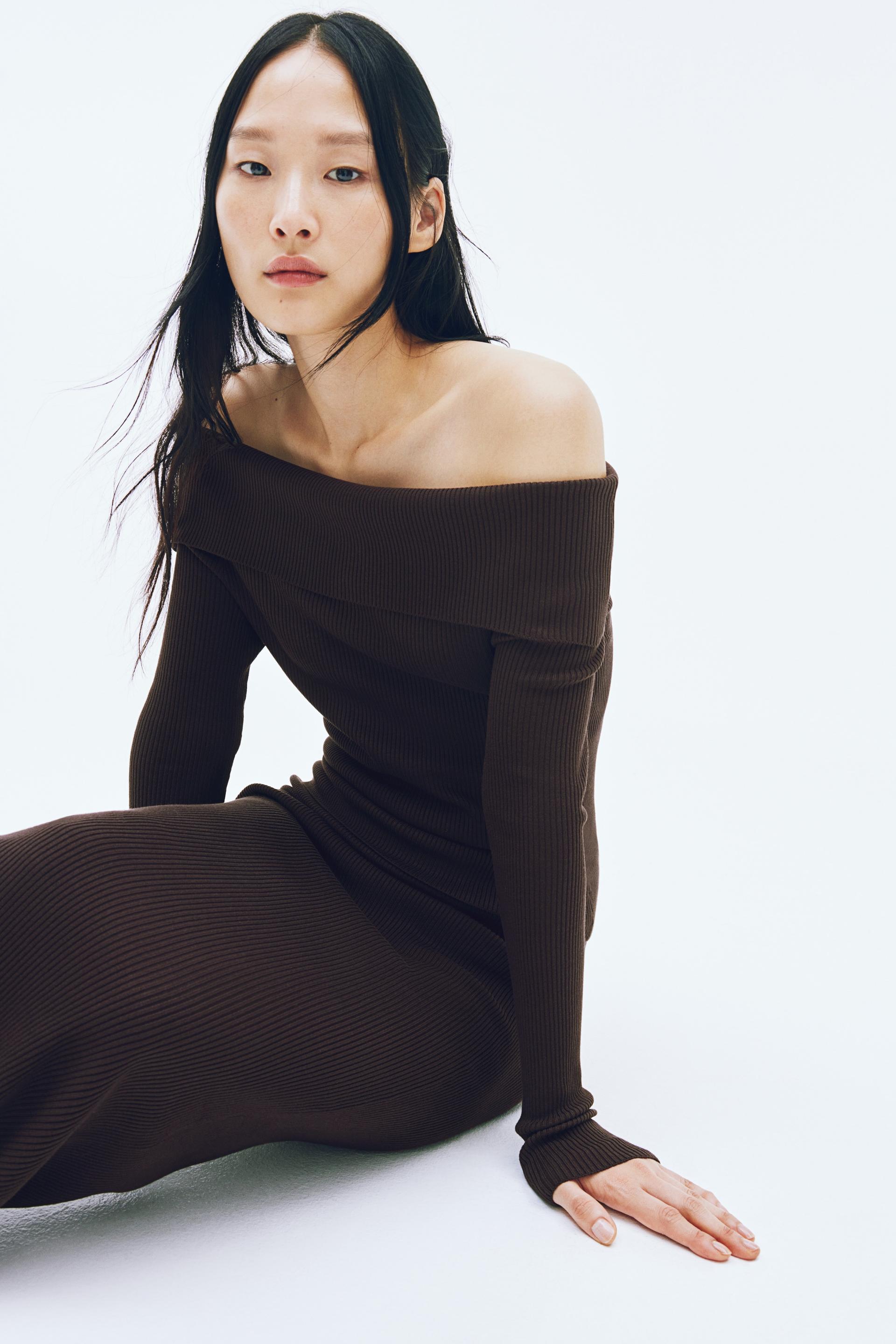 rib-knit off-the-shoulder top