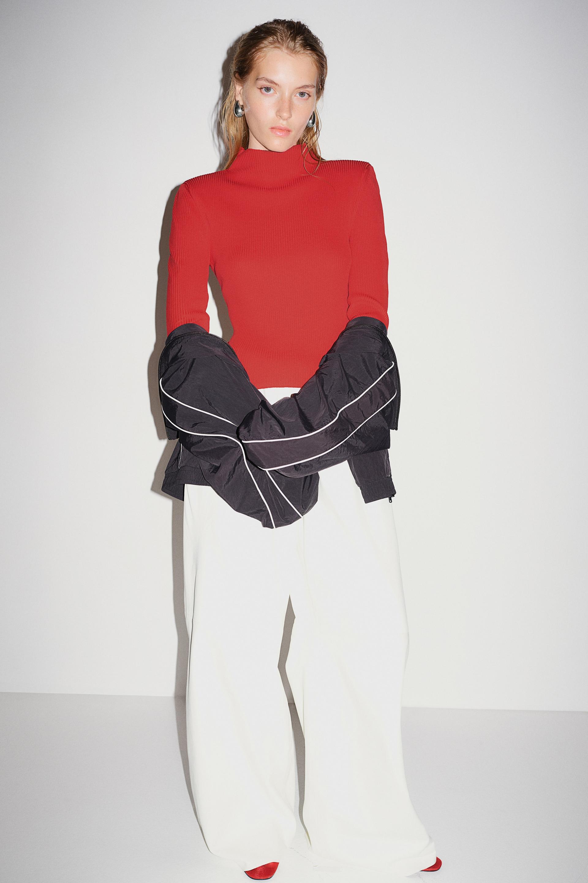 rib-knit shoulder-pad top