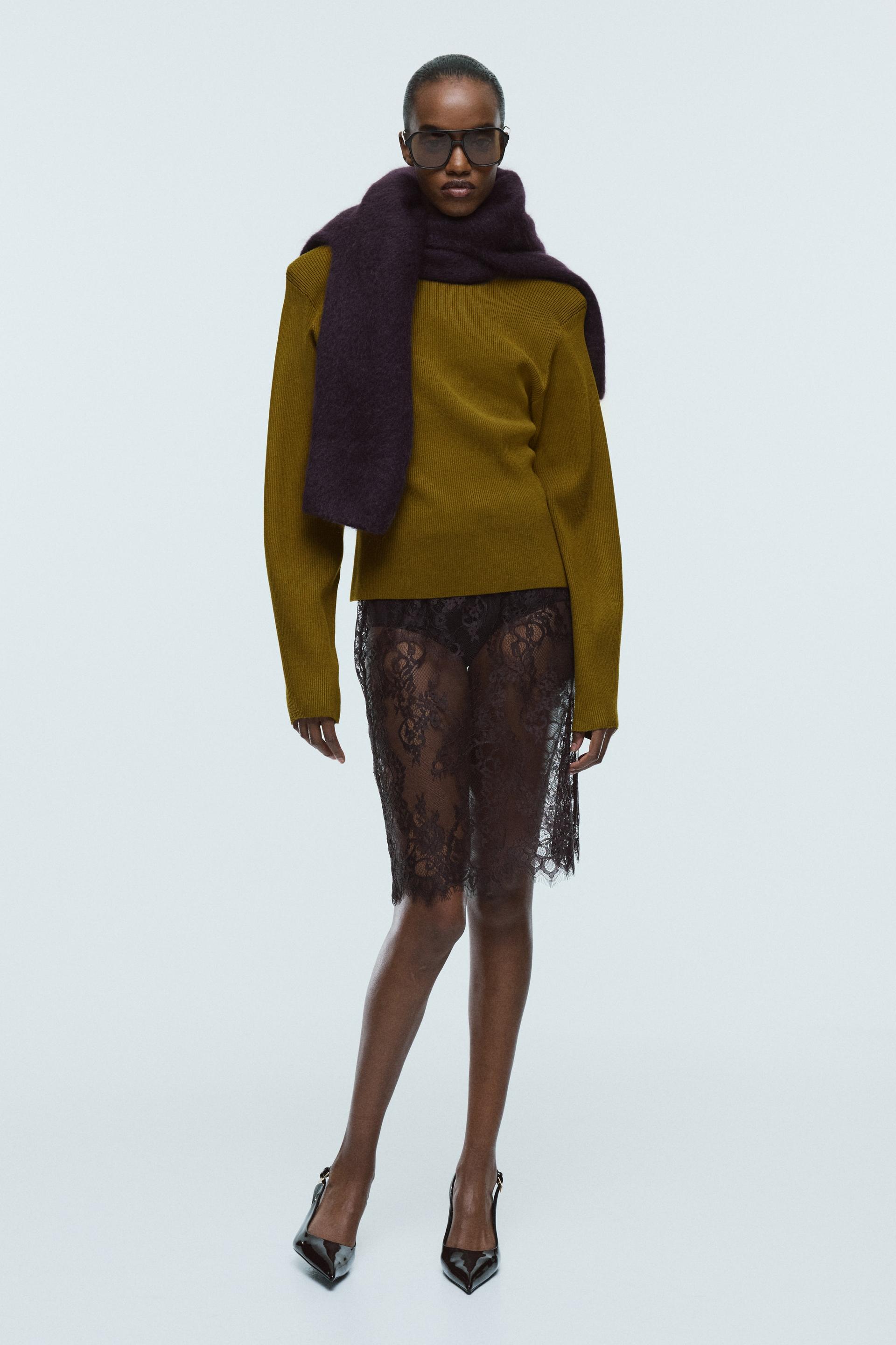 rib-knit shoulder-pad top