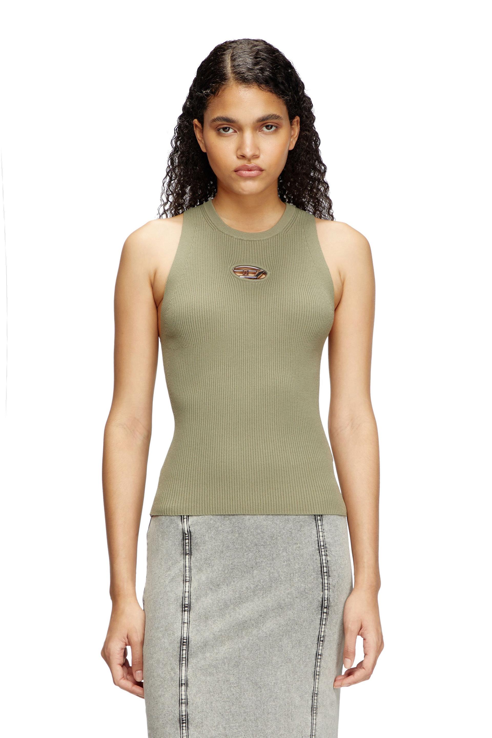 rib-knit top with small logo plaque