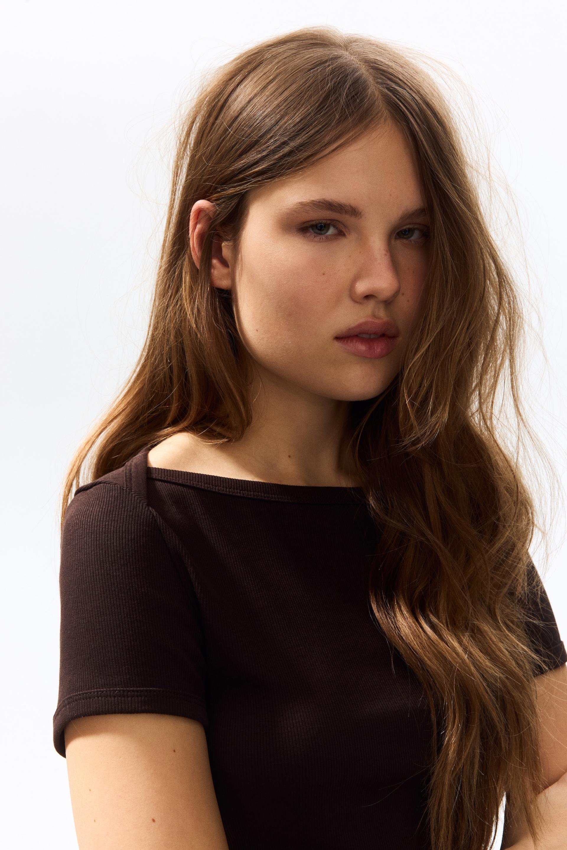 ribbed boat-neck top