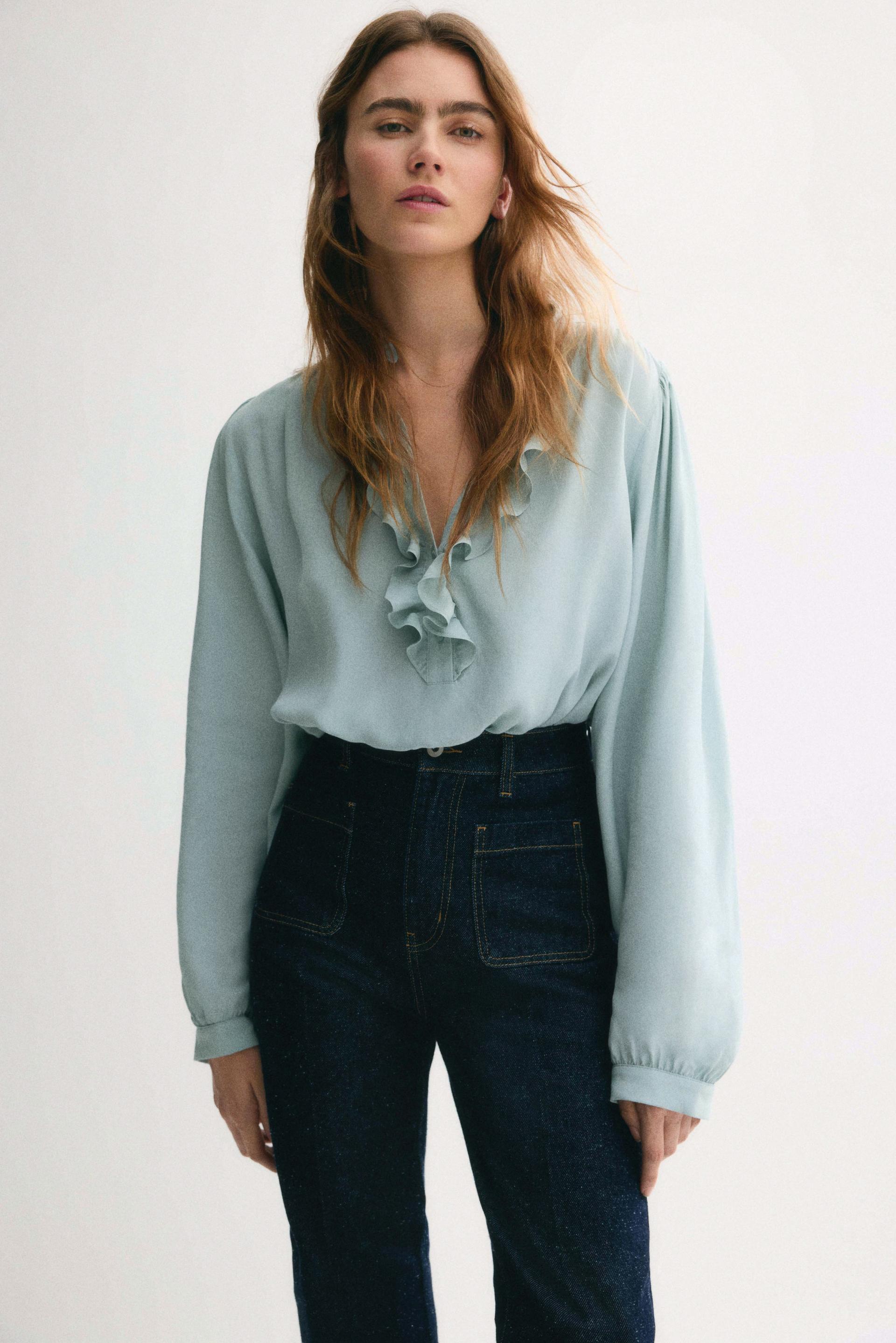 ruffle-collar viscose blouse