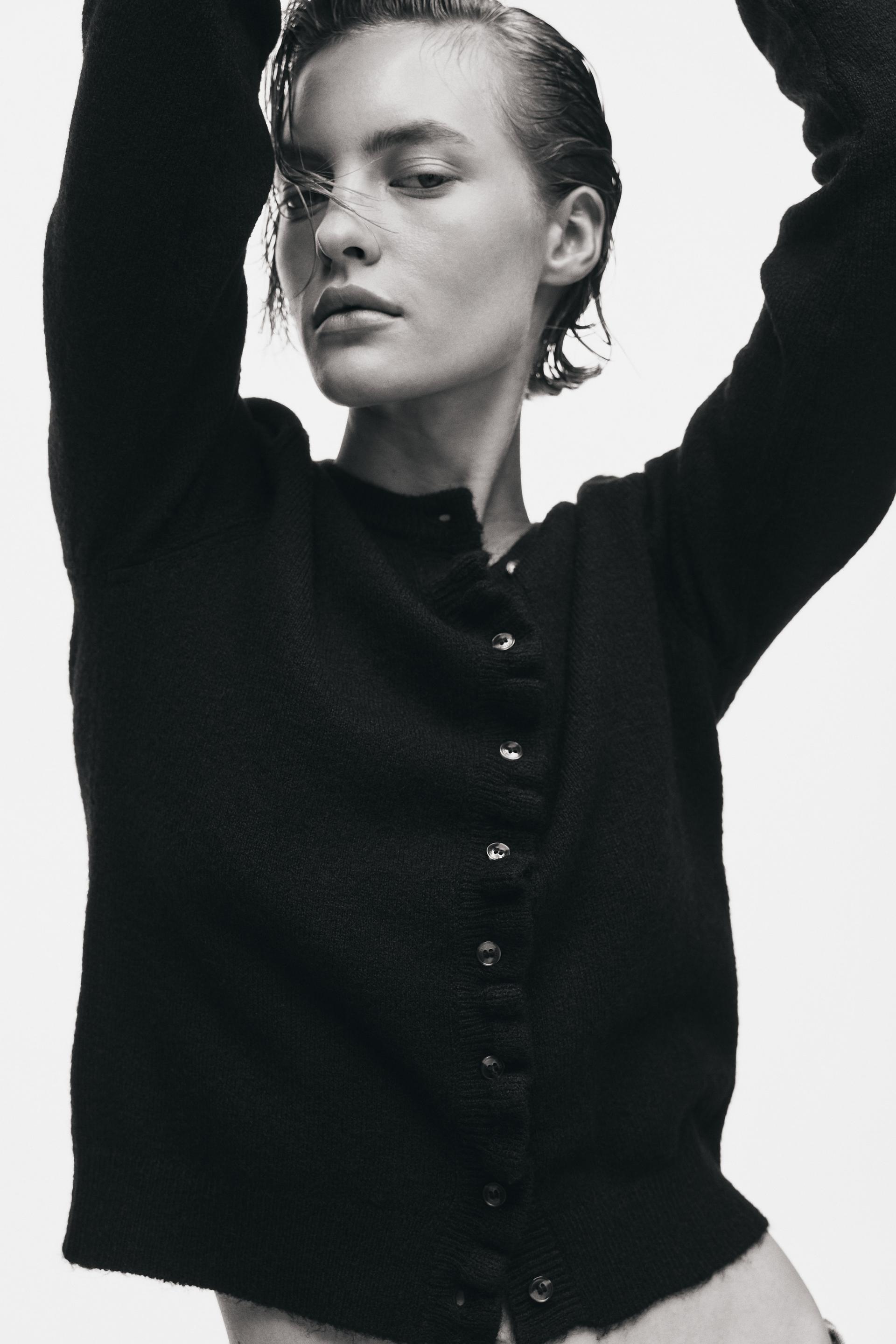 ruffle-trimmed cardigan