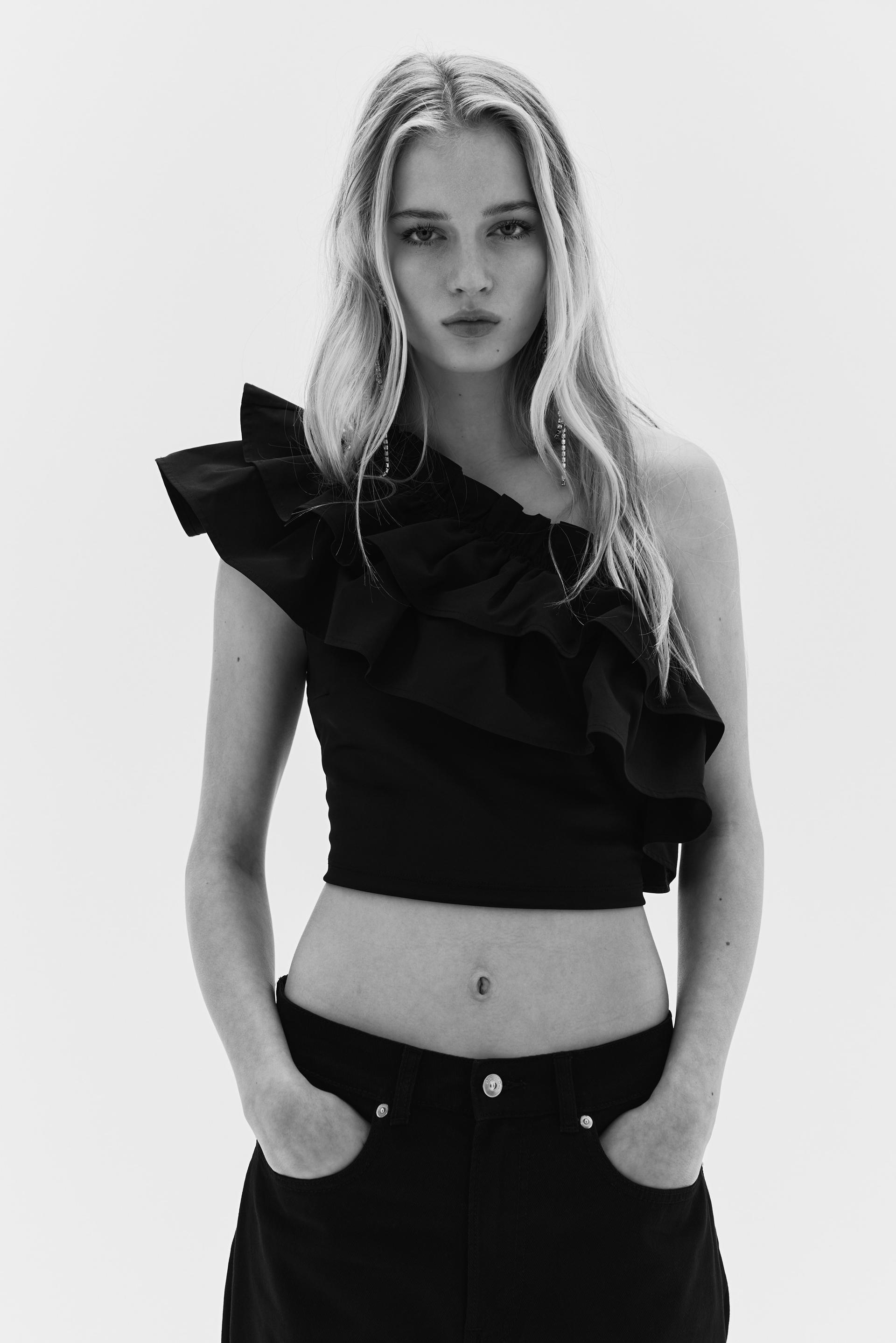 ruffle-trimmed one-shoulder top