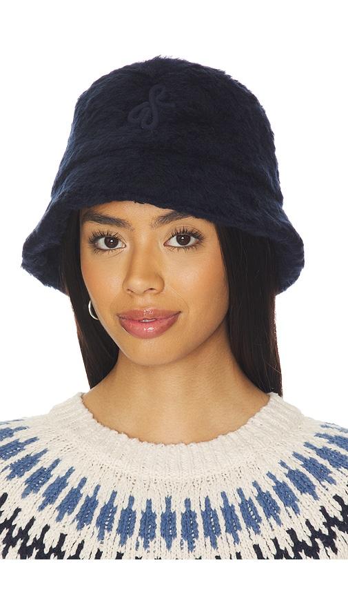 ruslan baginskiy bucket hat in navy.