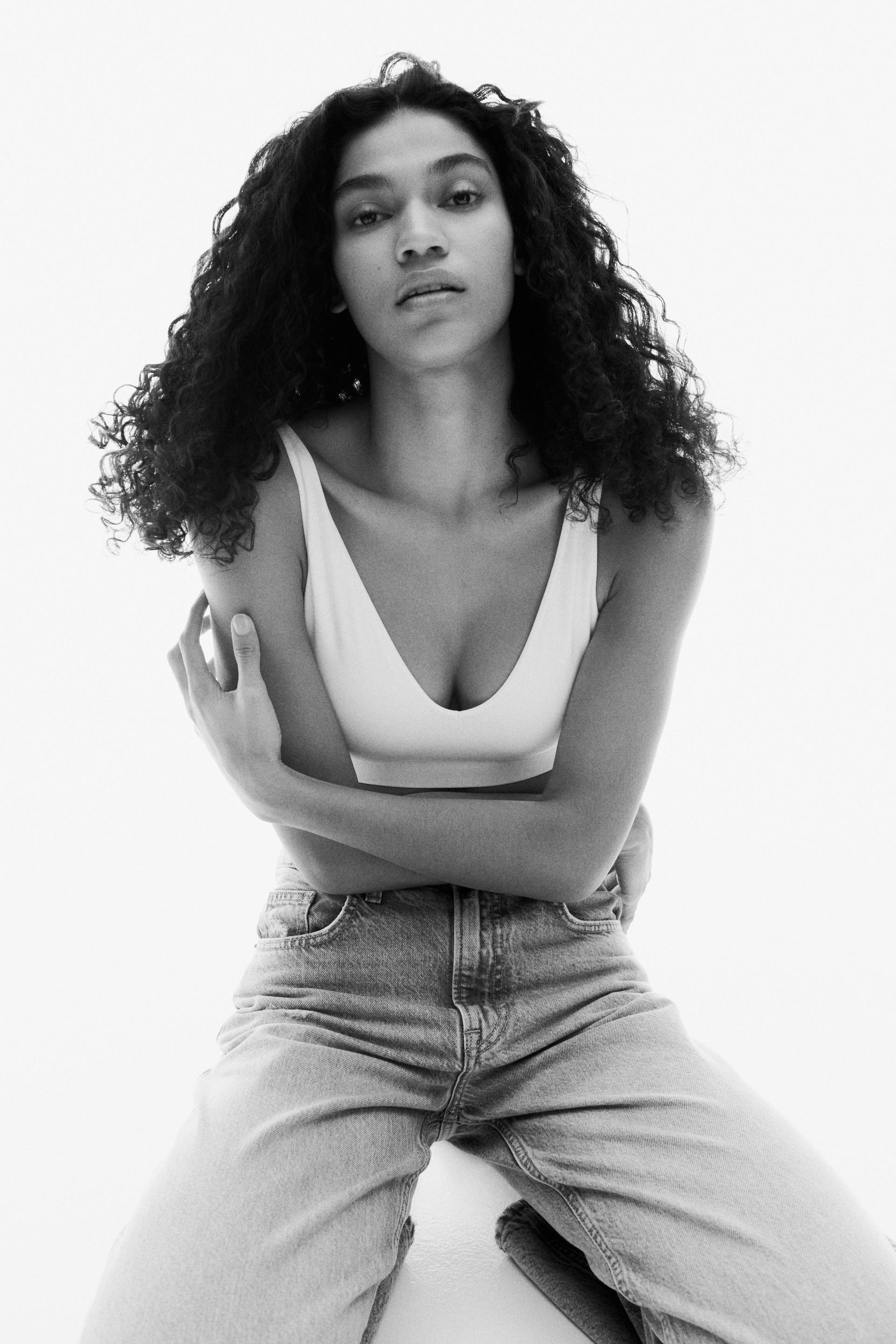 seamless padded soft-cup bra