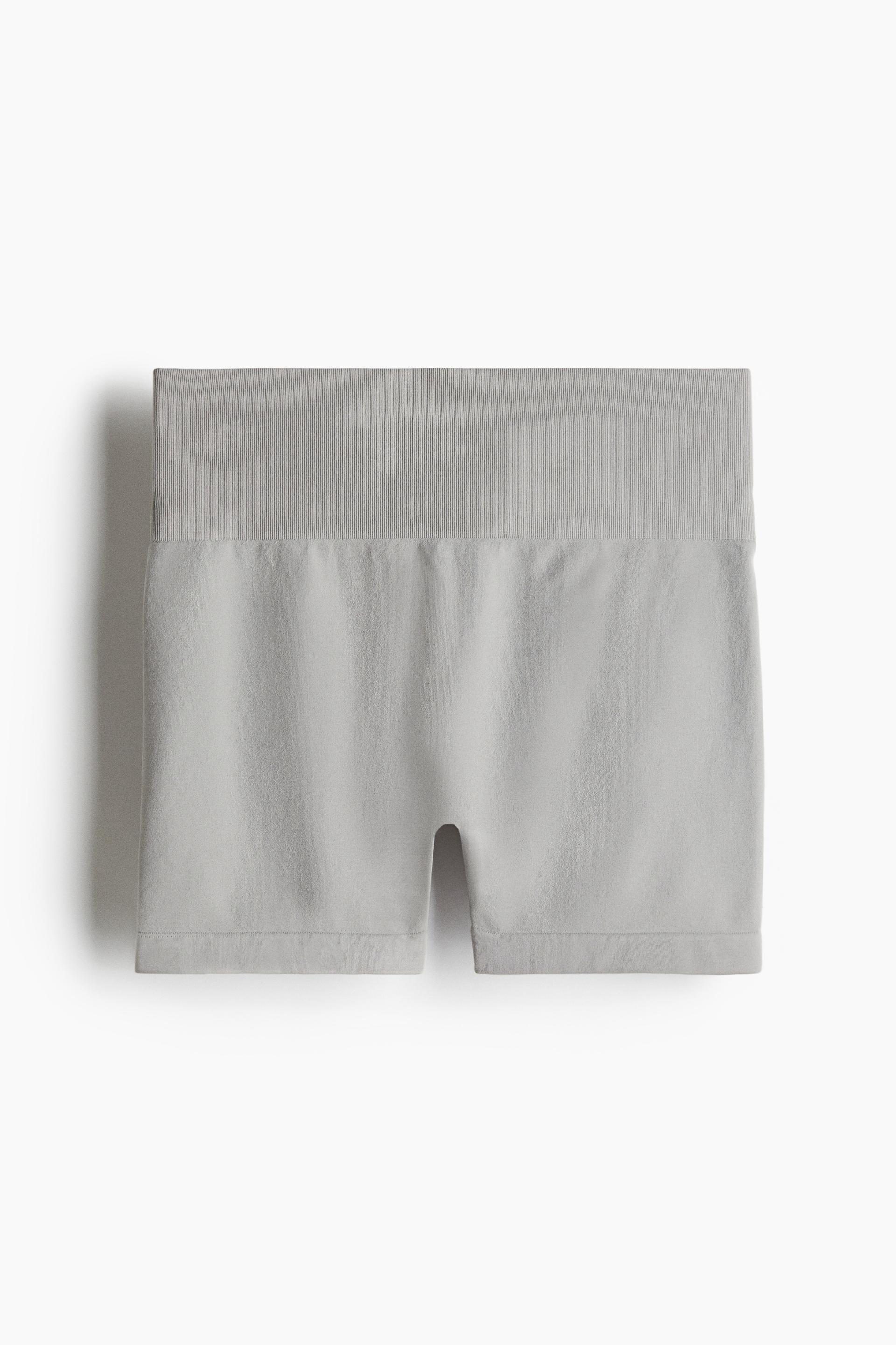 seamless sports hot pants with drymove™