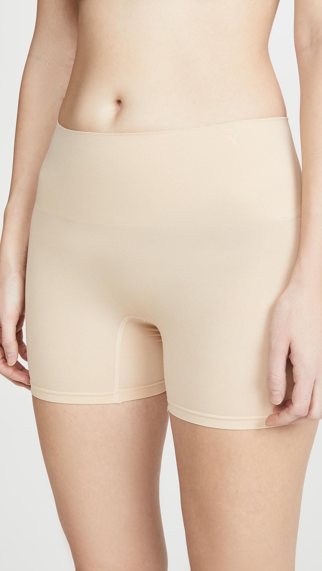 seamlessly shaped ultralight nylon shorts