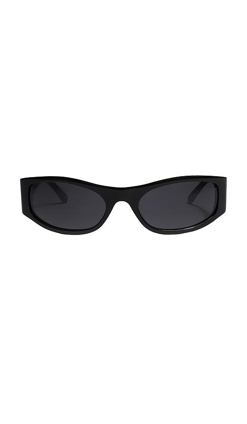 shevoke jen 002 sunglasses in black.