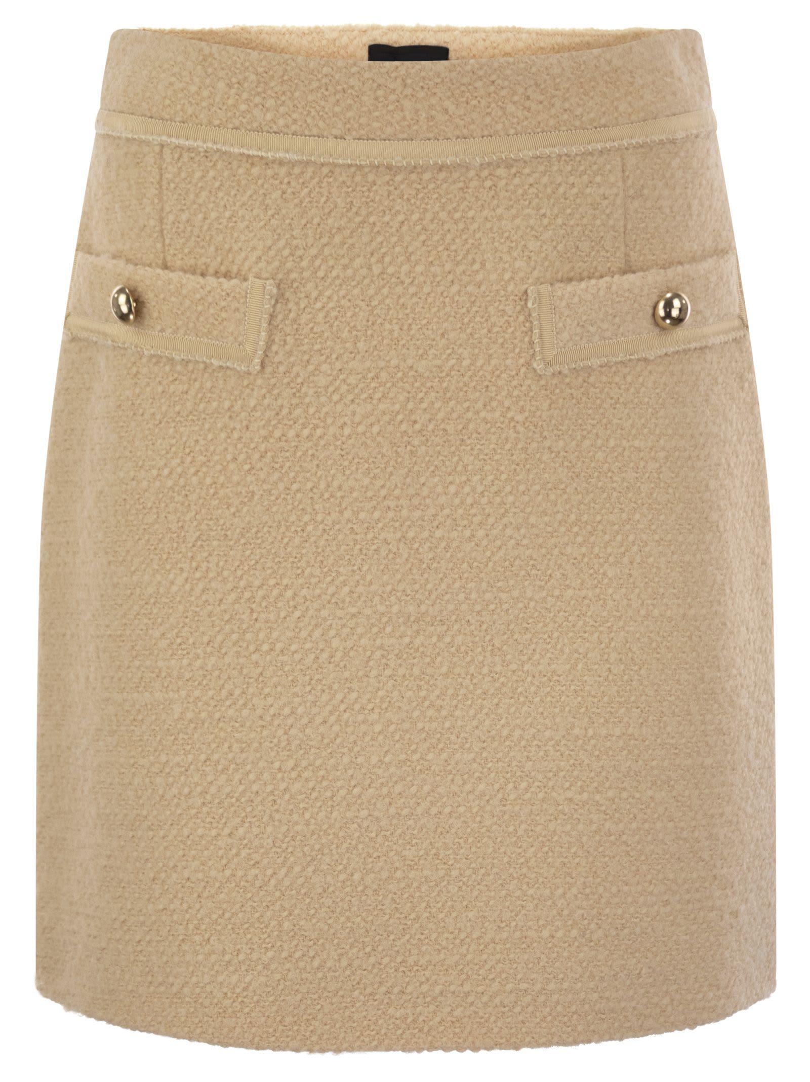 short skirt with boucle' details