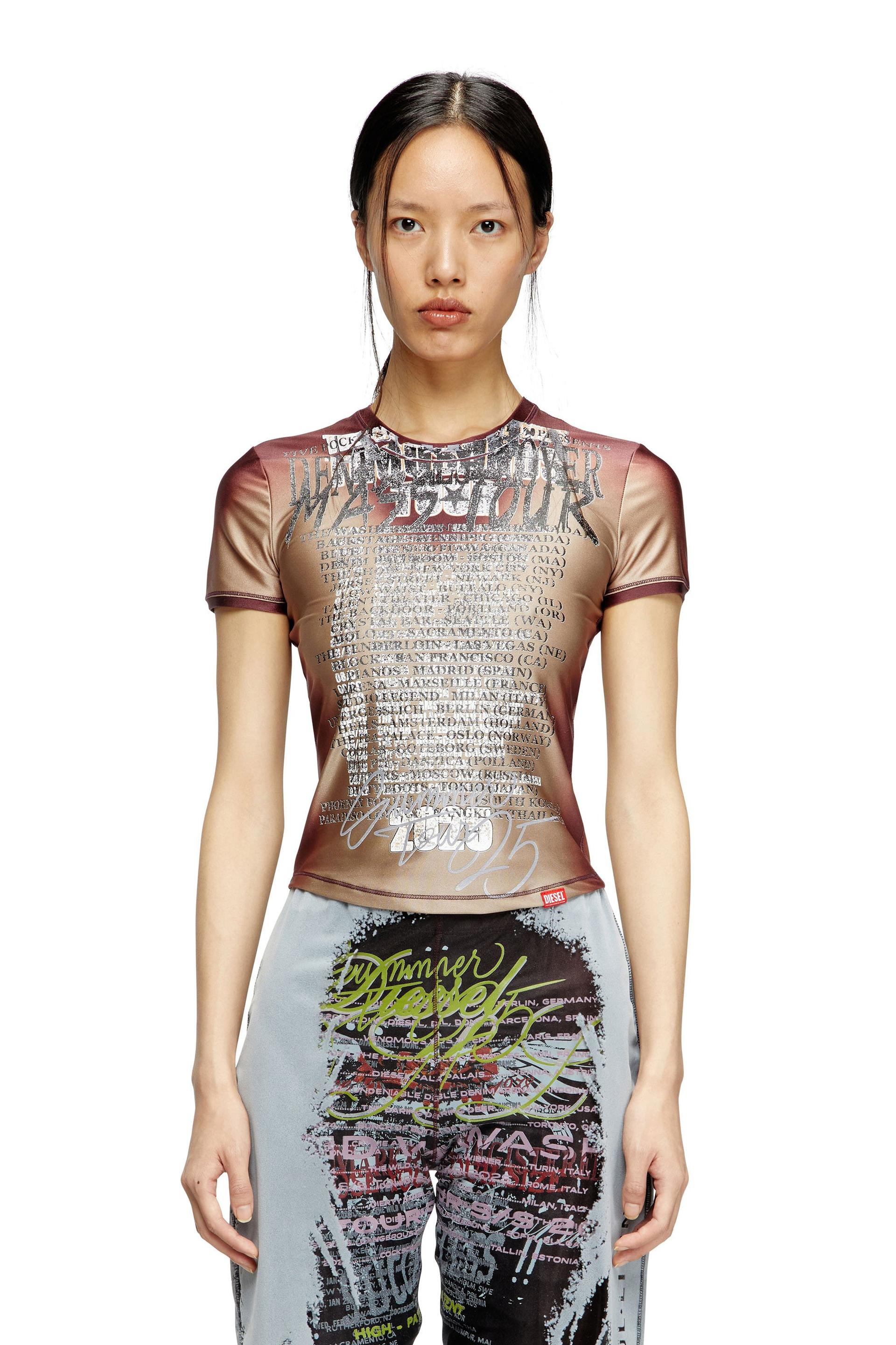 short-sleeve top with lyrics print