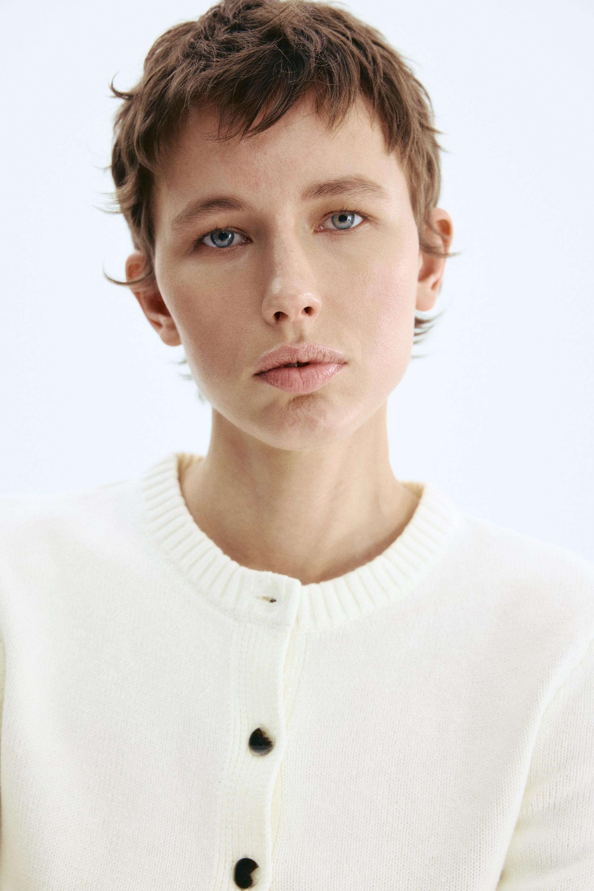 short-sleeved cardigan