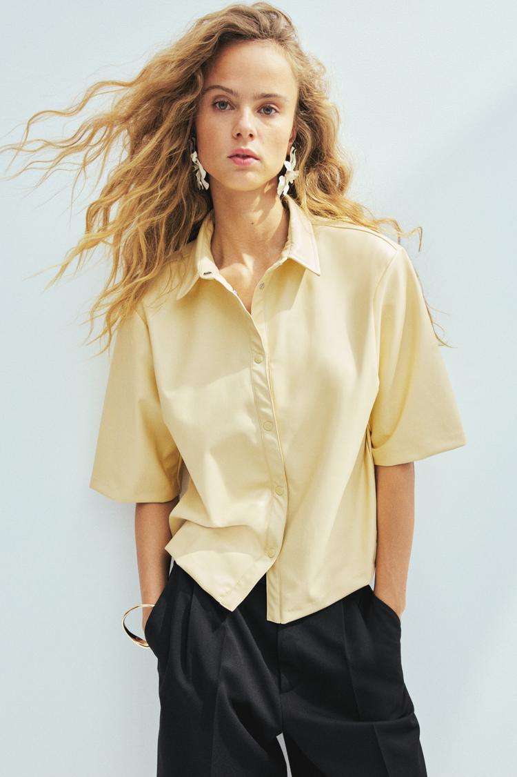 short-sleeved coated shirt