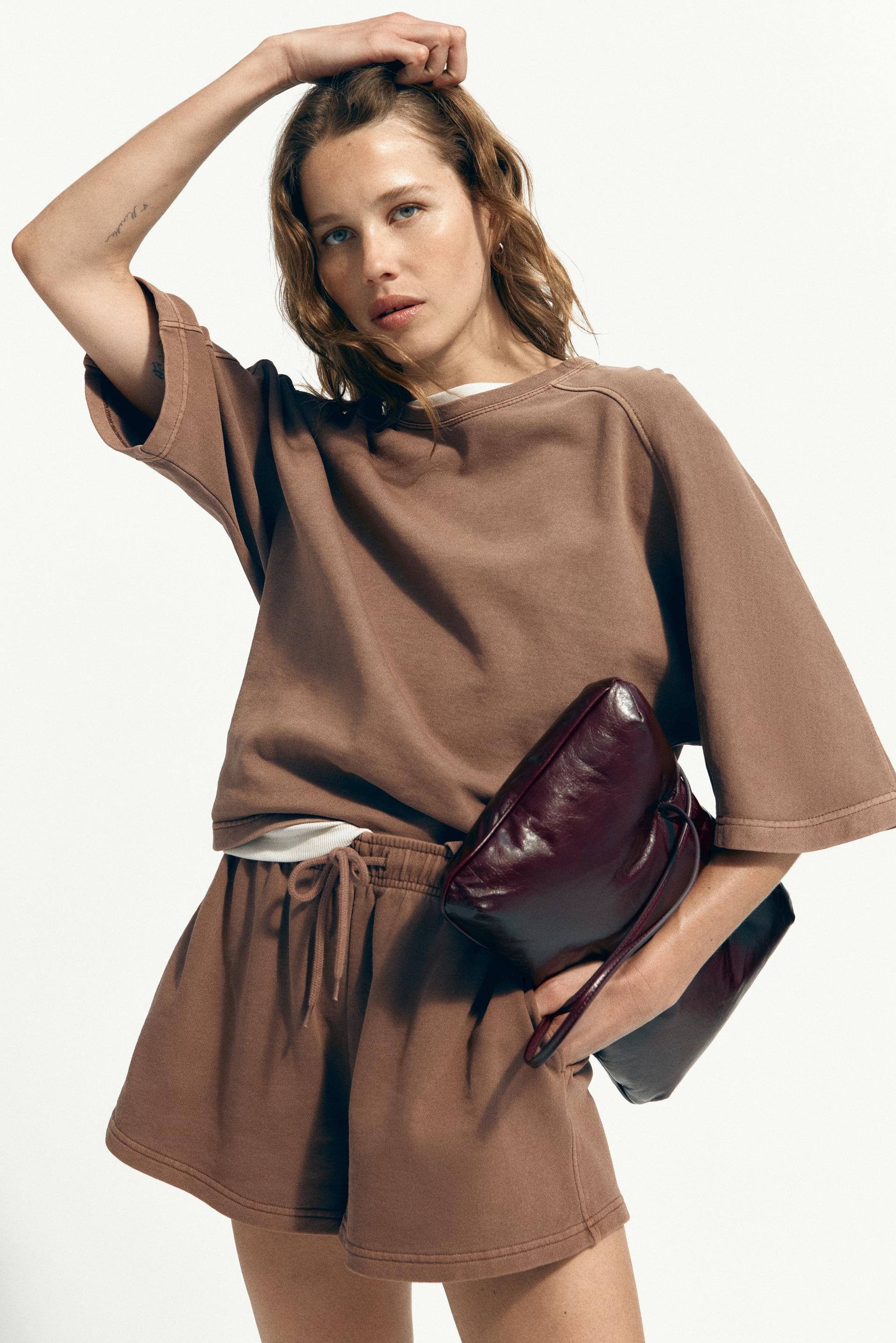 short-sleeved cotton sweatshirt
