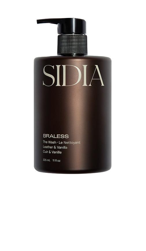 sidia the wash in braless.