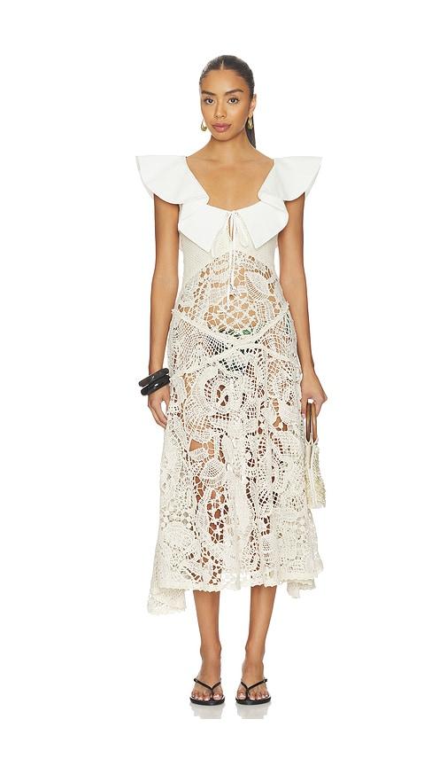 siedres caenes dress in cream.