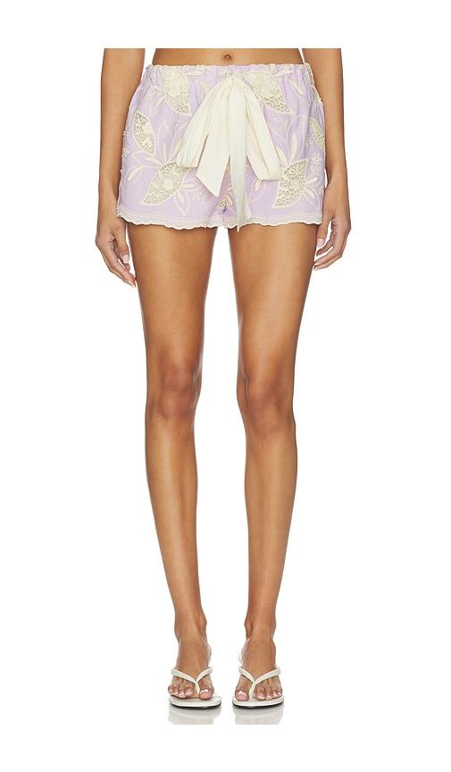 siedres shol short in lavender.
