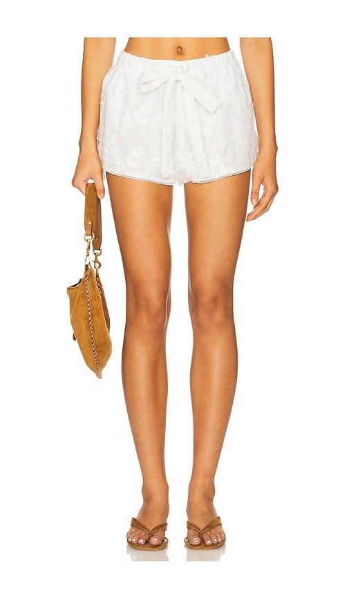 siedres shol short in white.
