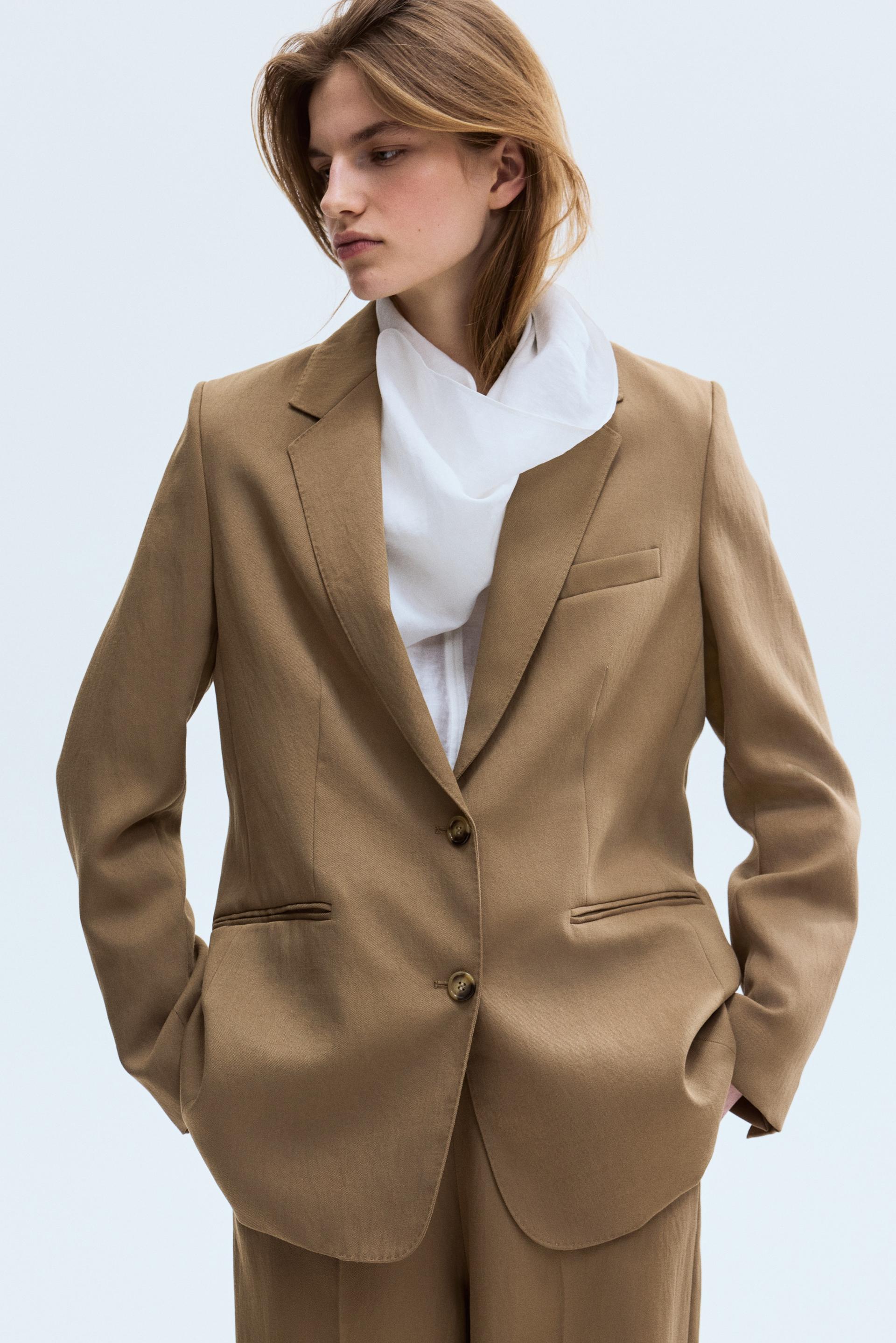 single-breasted blazer