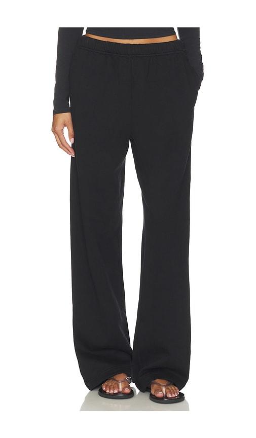 skims cotton fleece classic straight leg pant in black.