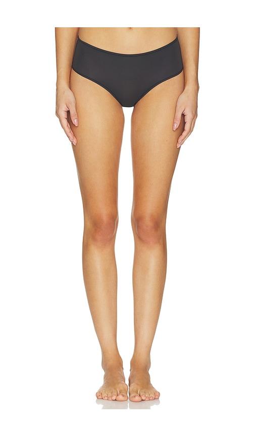 skims fits everybody brief in black.