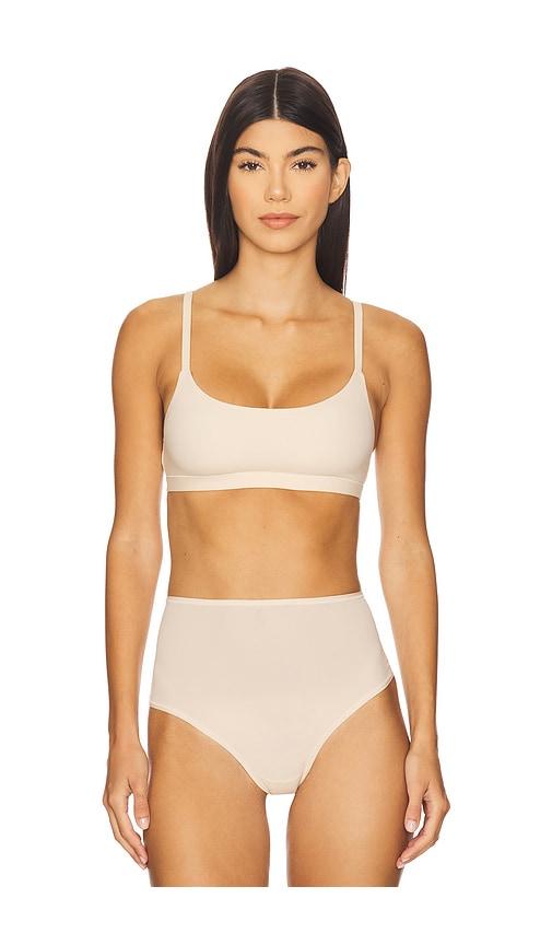 skims fits everybody scoop bralette in nude.