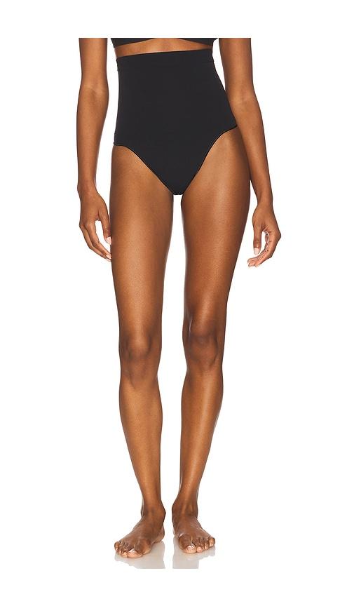 skims seamless sculpt high waist thong in black.