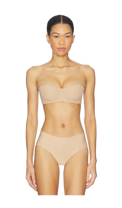 skims skims fits everybody strapless bra in beige.