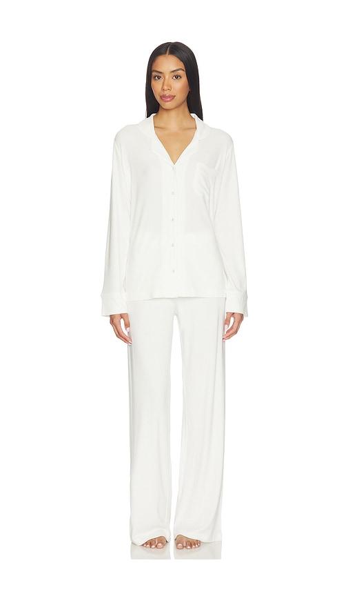 skims soft lounge sleep set in white.