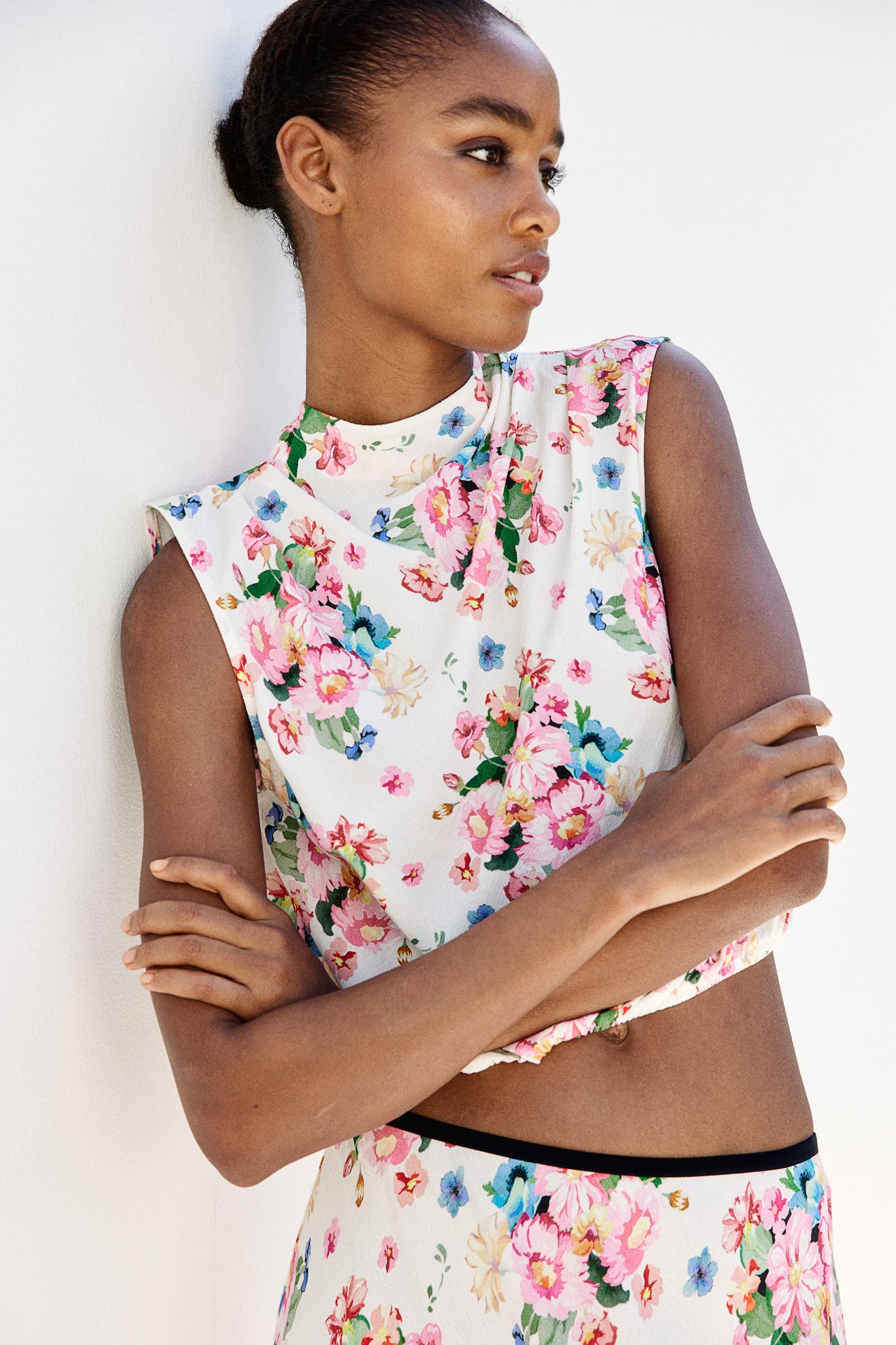 sleeveless crêpe blouse