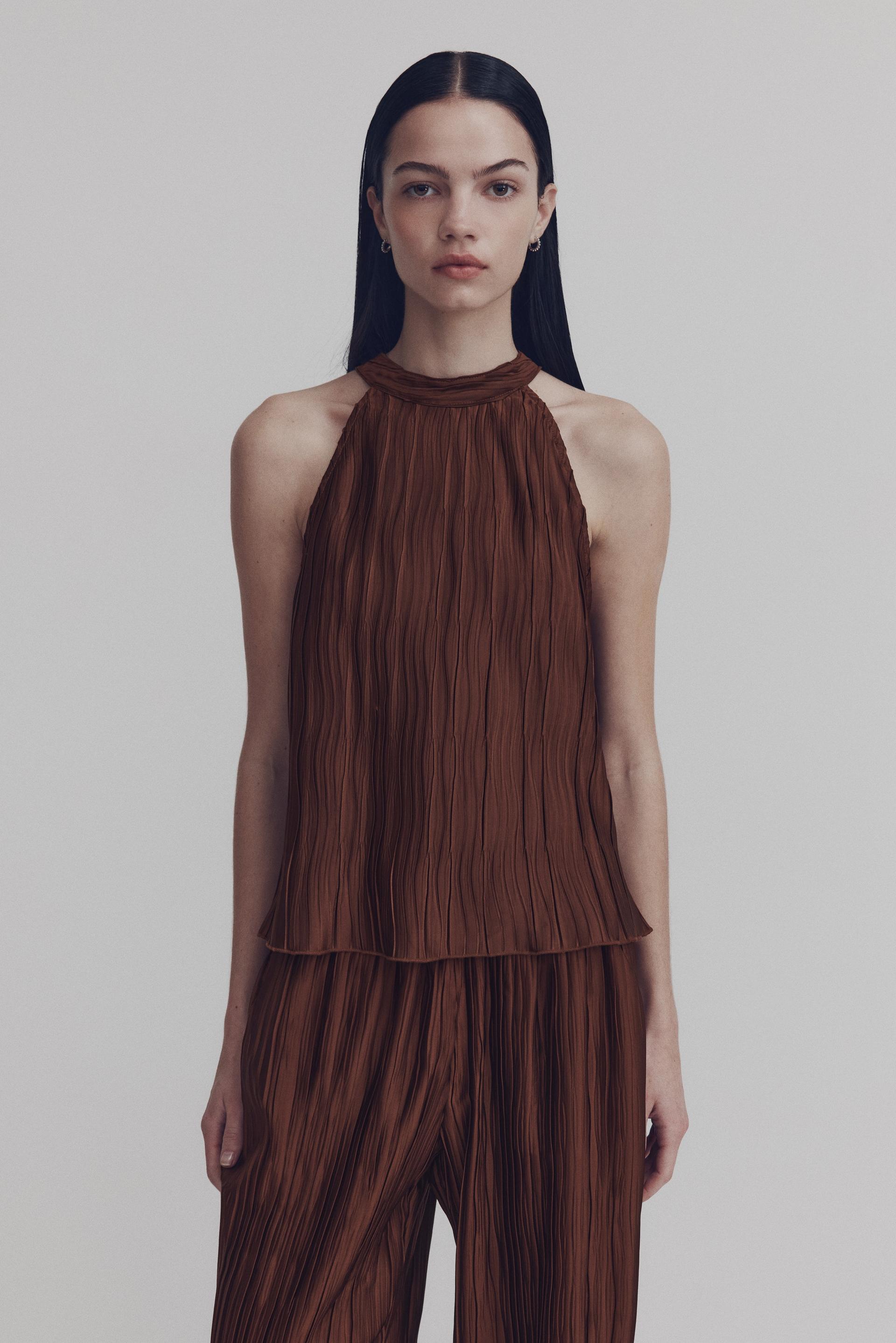 sleeveless crinkled top