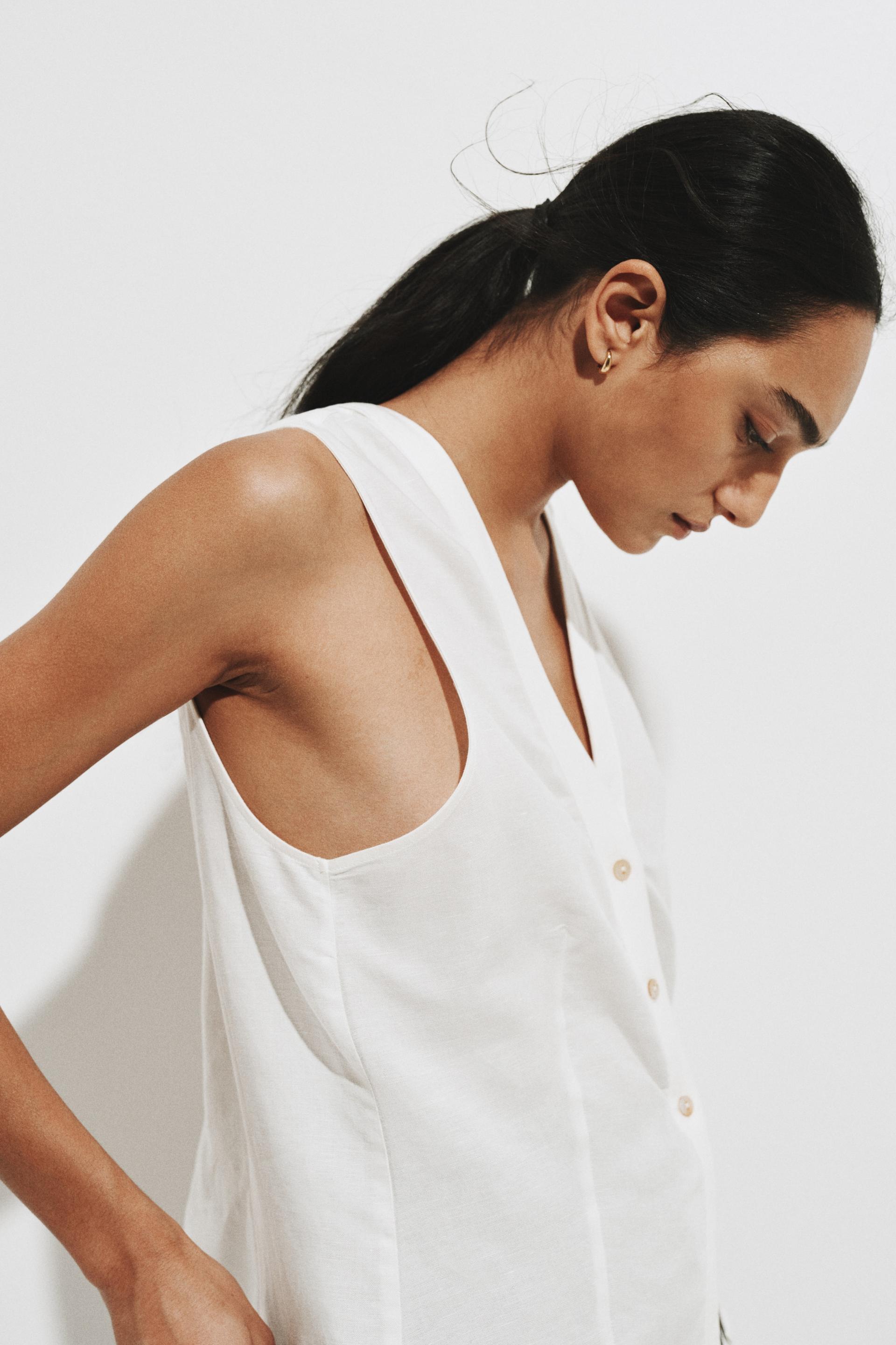 sleeveless linen-blend shirt