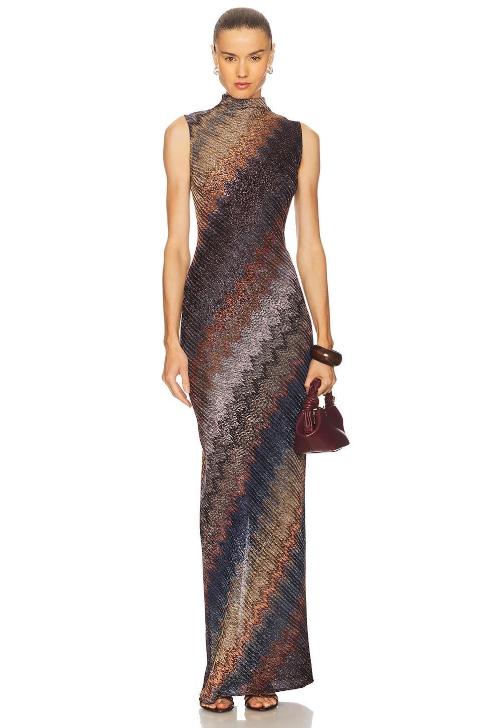 sleeveless long dress