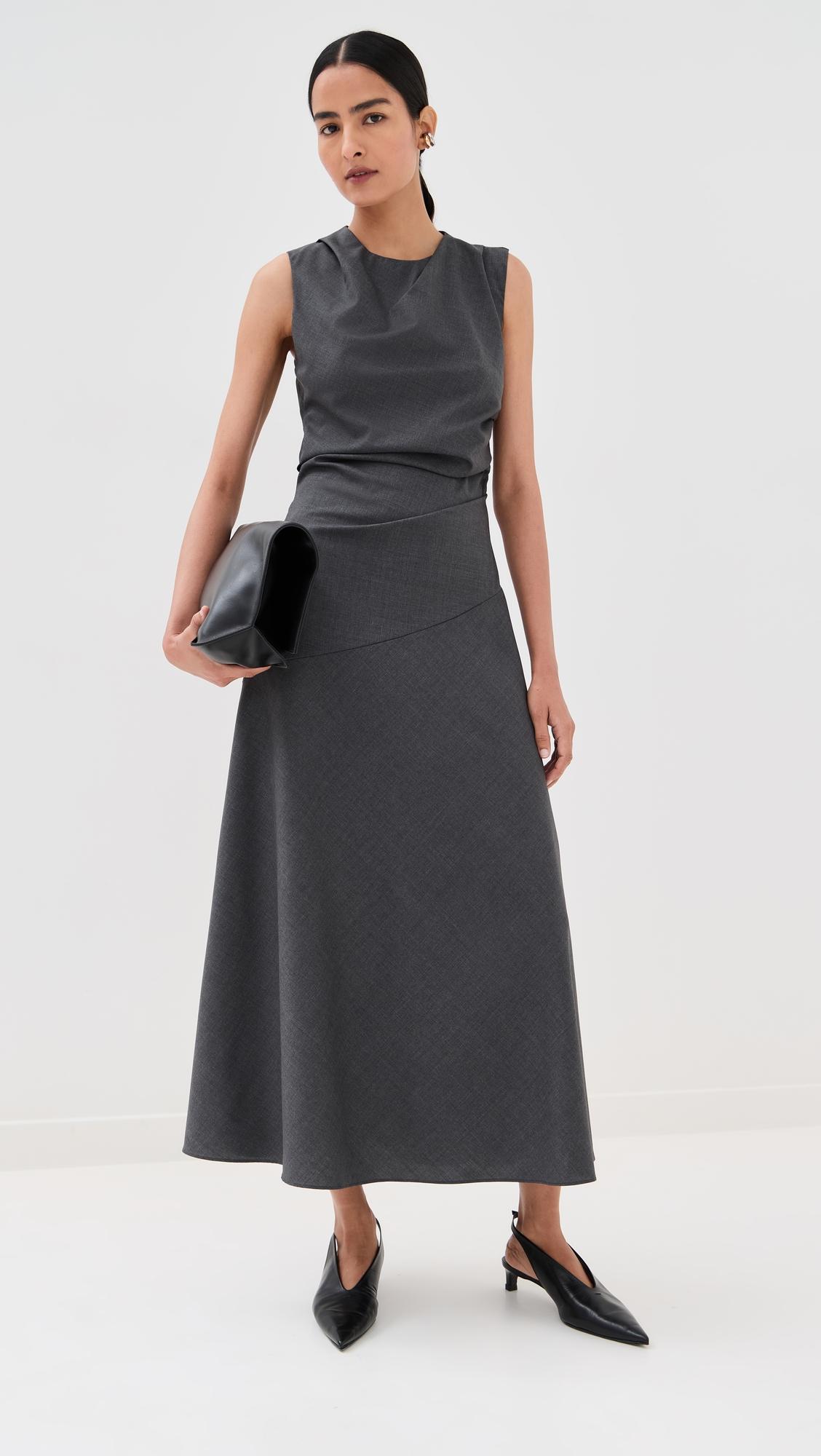 sleeveless twisted dresss