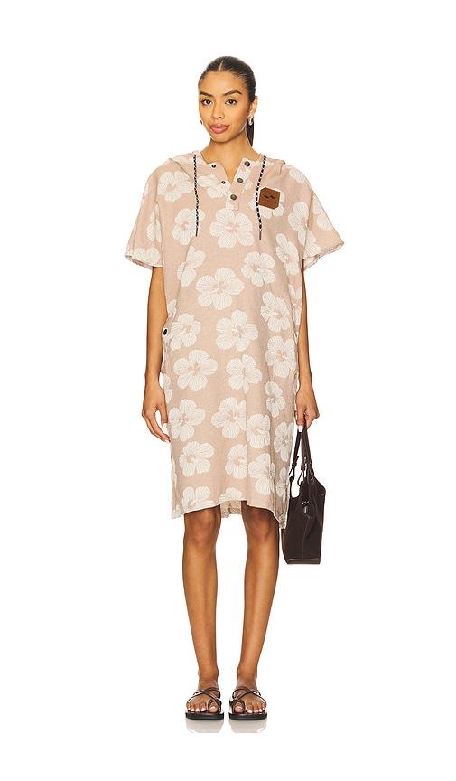 slowtide hau fouta lightweight turkish poncho in beige.