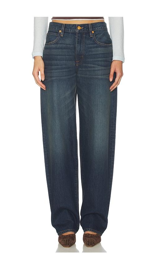 slvrlake ella curve leg jeans in blue.