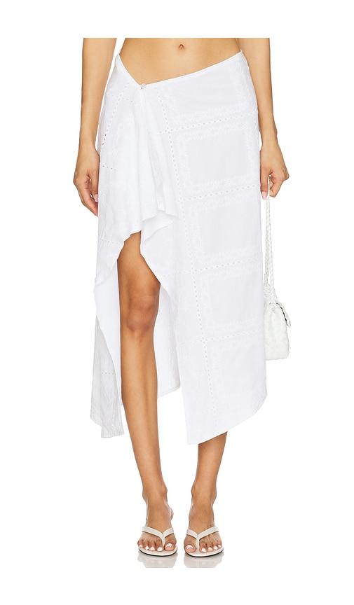 sndys asta handkerchief skirt in white.