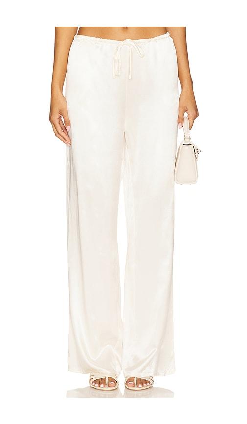 sndys dove pant in cream.