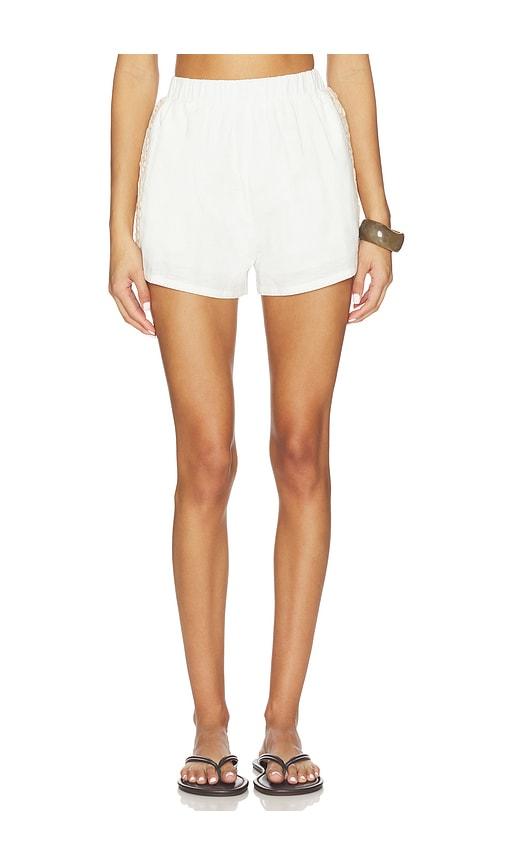 sndys ines 2.0 shorts in white.
