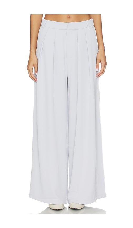 sndys lyns pant in baby blue.