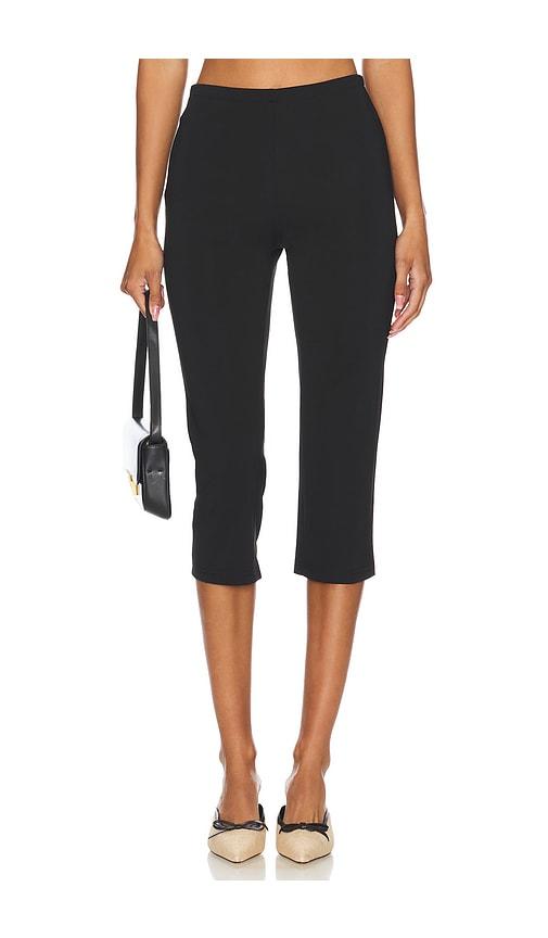 sndys x revolve capri pants in black.