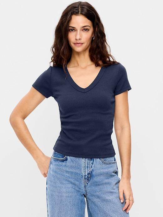 snug v-neck crop t-shirt