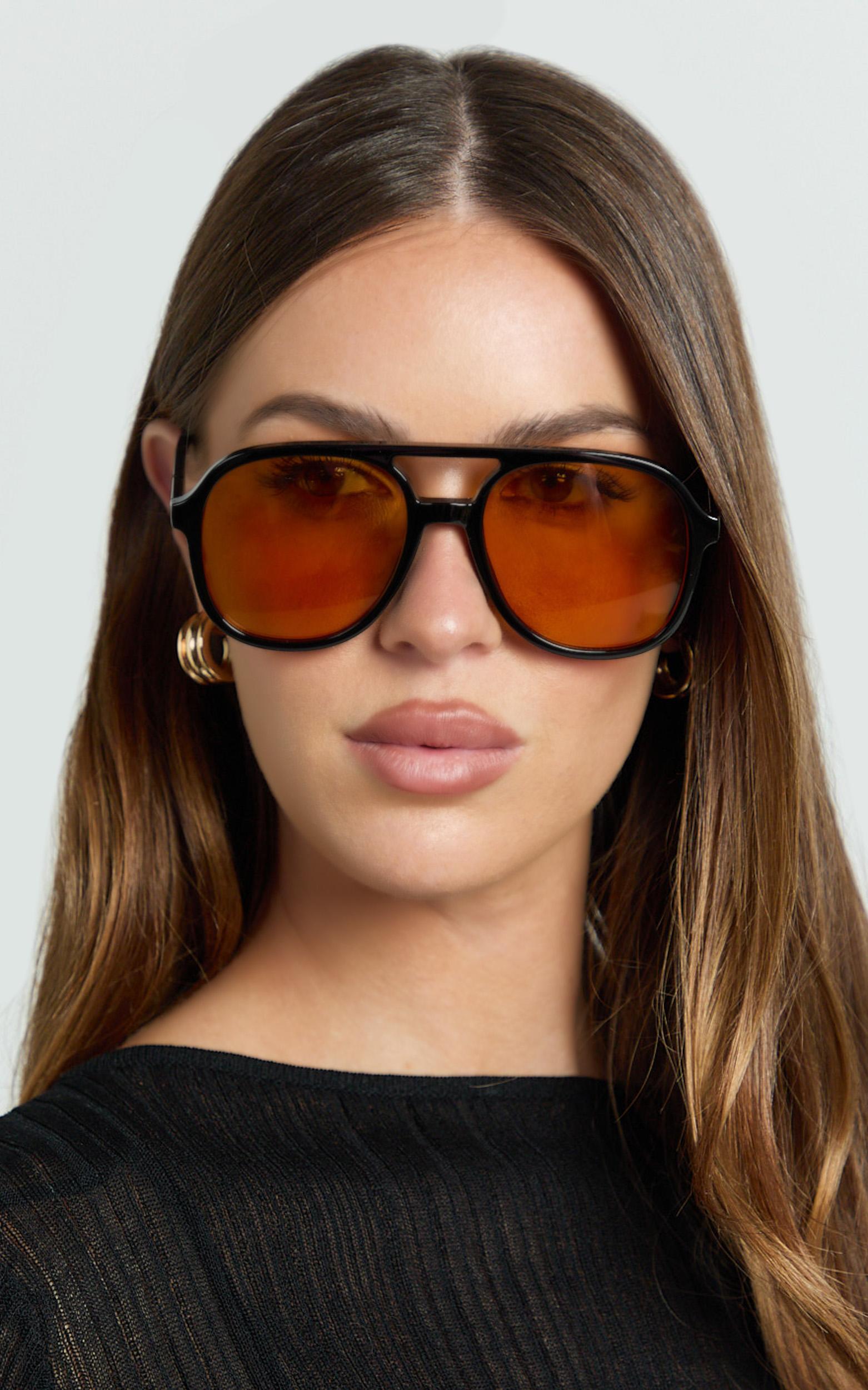solene aviator sunglasses with orange lens in black