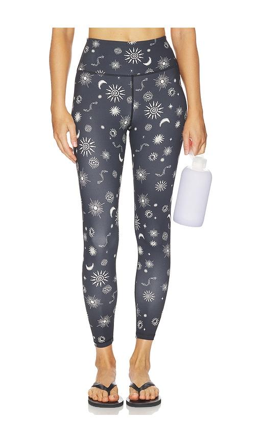 spiritual gangster solstice lotus 7/8 legging in black.
