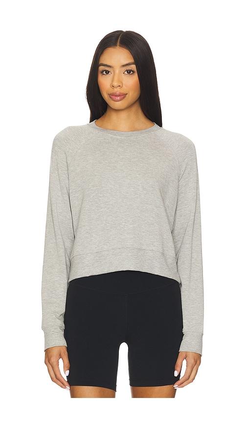 splits59 brooks fleece long sleeve sweatshirt in grey.