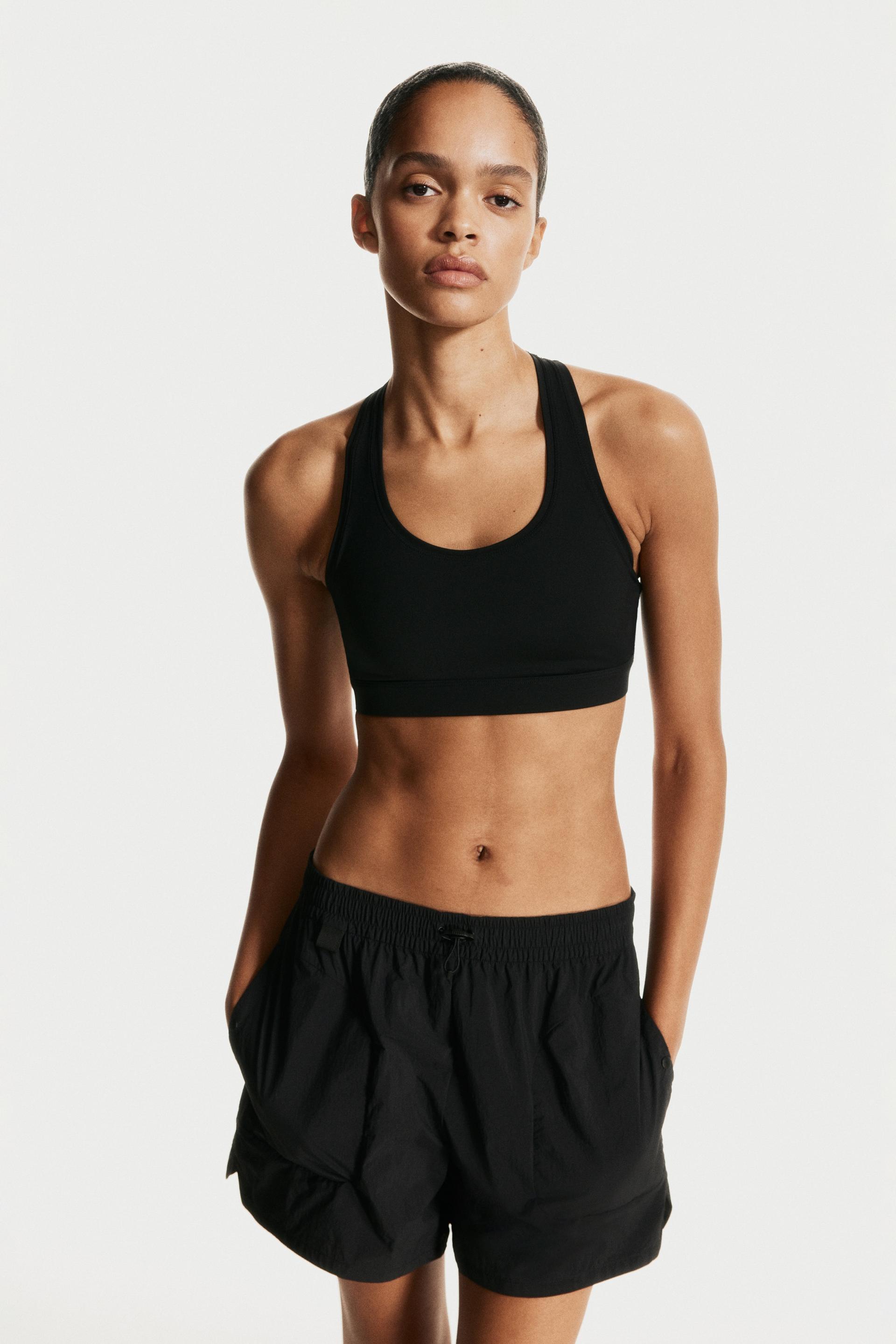 sports bra with cool handfeel drymove™