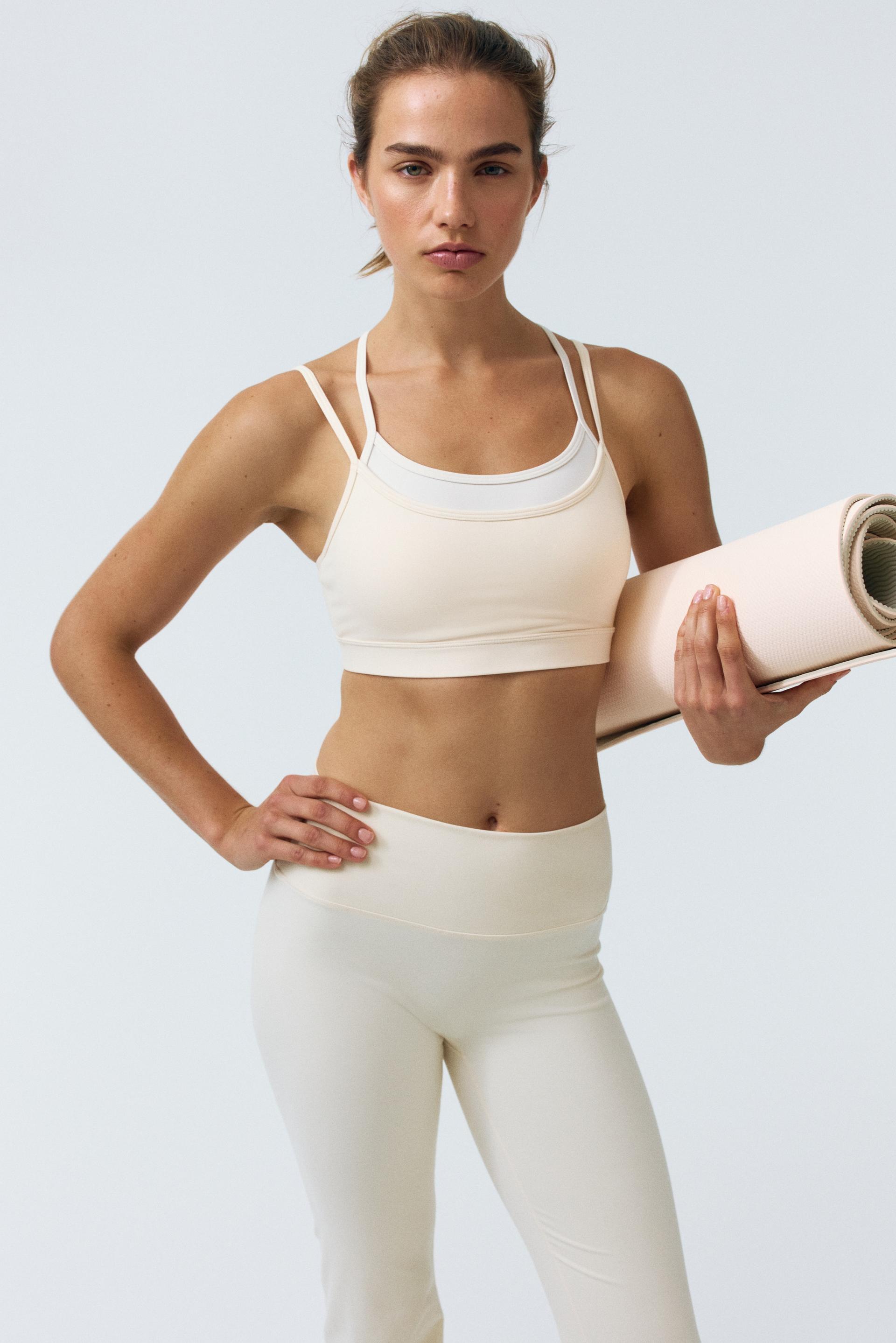 sports bra with softmove™