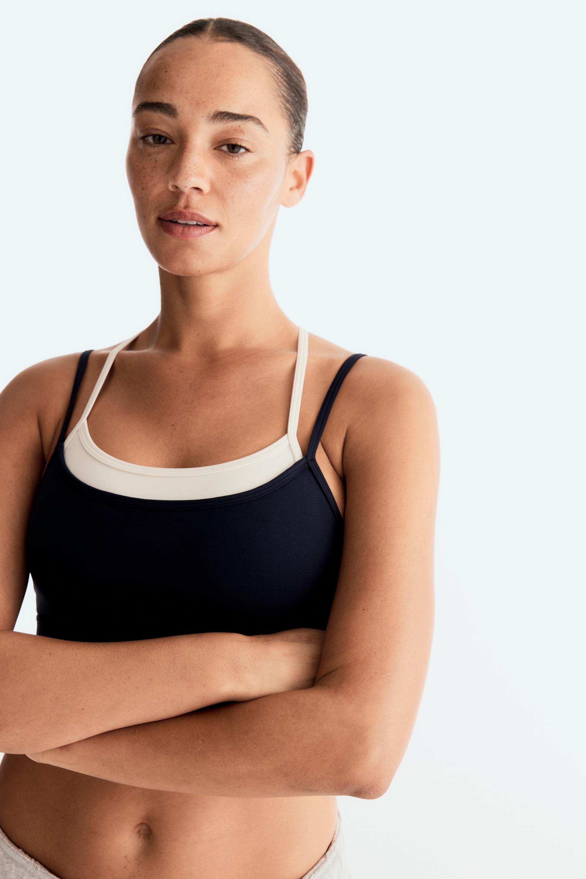 sports bra with softmove™