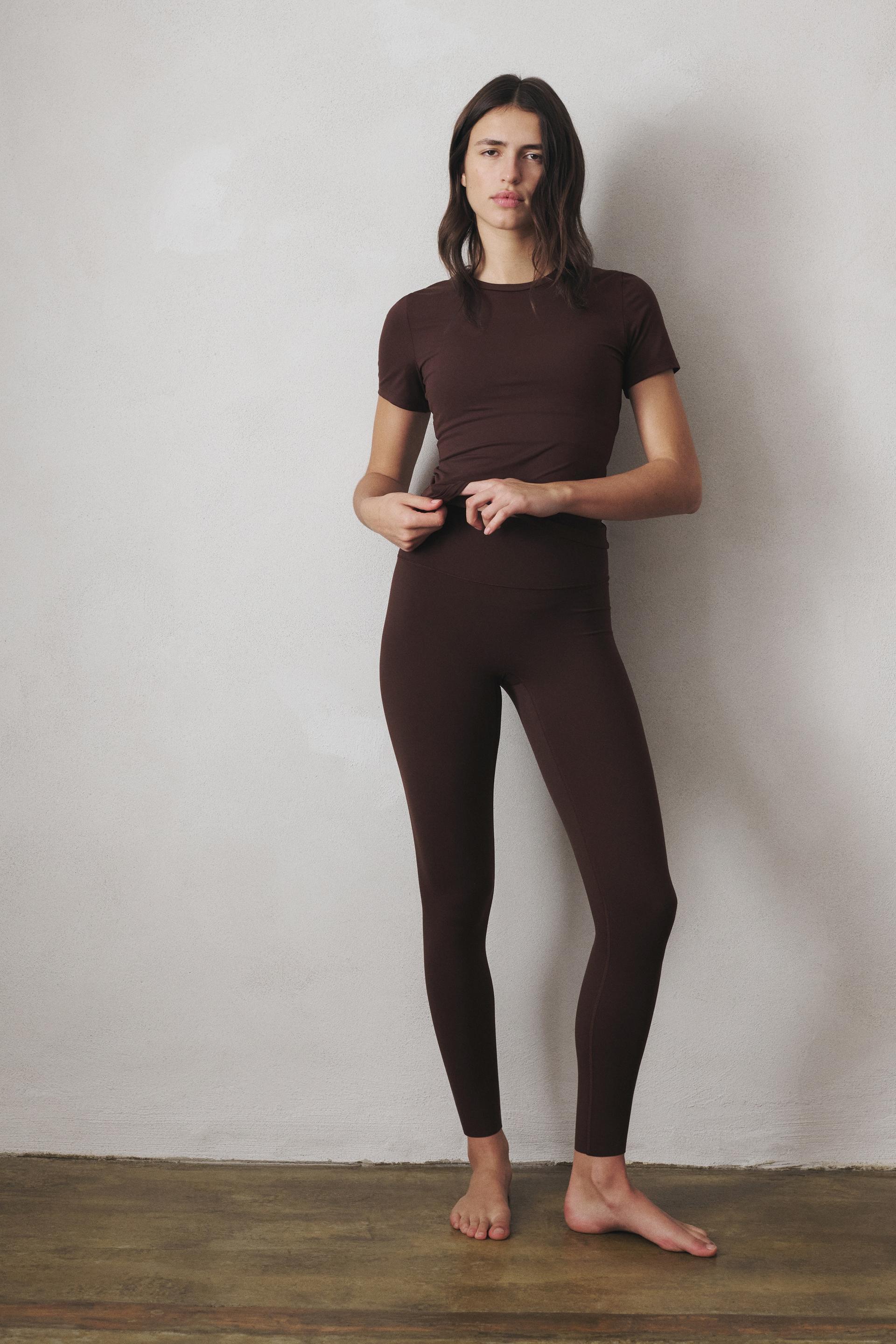 sports leggings with softmove™