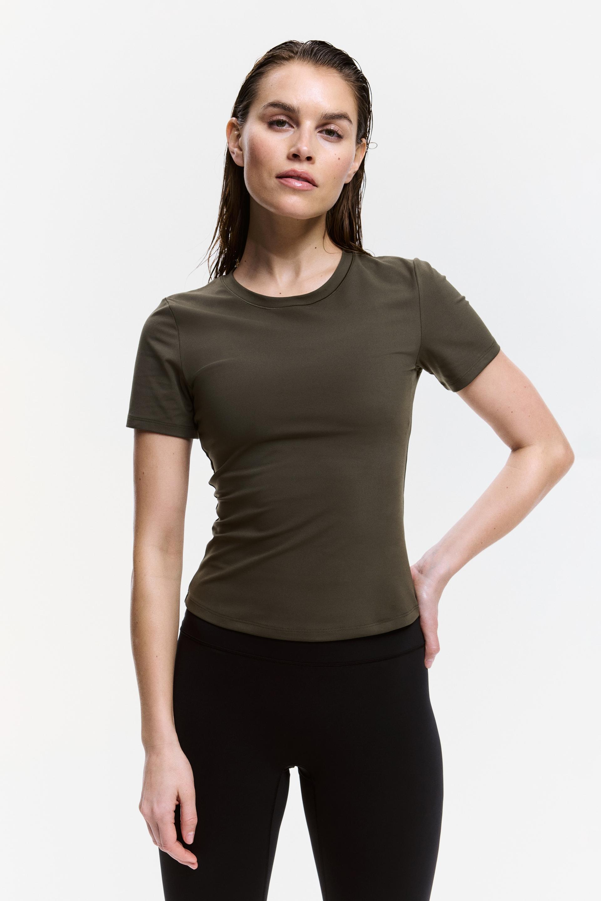 sports t-shirt with softmove™